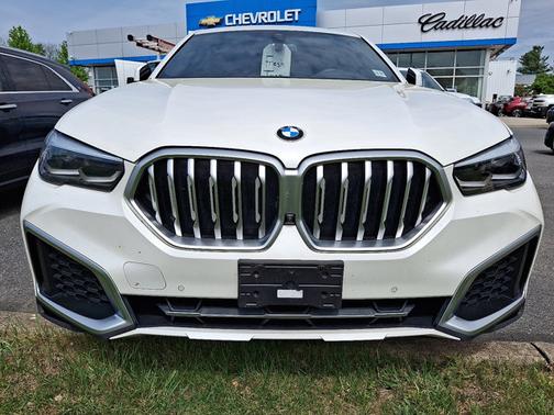 2023 BMW X6 xDrive40i