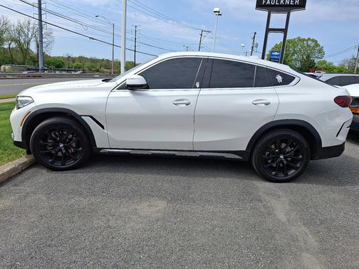 2023 BMW X6 xDrive40i