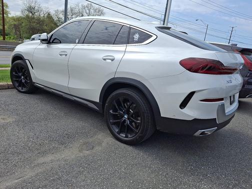 2023 BMW X6 xDrive40i