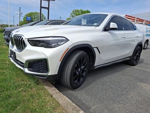 2023 BMW X6 xDrive40i