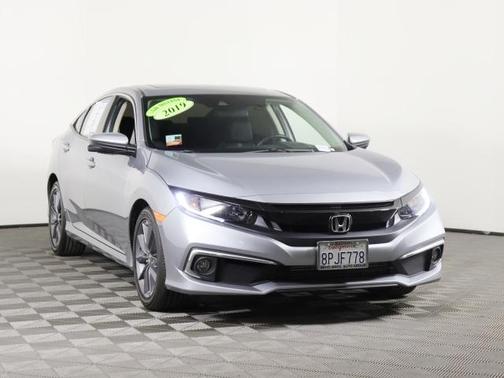 Photo 2 of 8 of 2019 Honda Civic EX