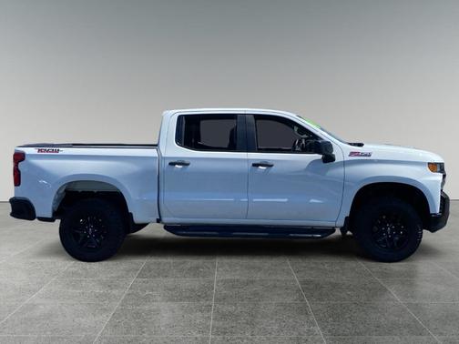 Summit White 2020 Chevrolet Silverado 1500 Custom Trail Boss