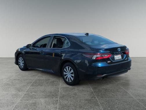 2021 Toyota Camry Hybrid LE