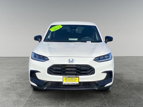 Platinum White Pearl 2024 Honda HR-V Sport