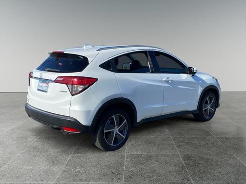 Platinum White Pearl 2022 Honda HR-V EX