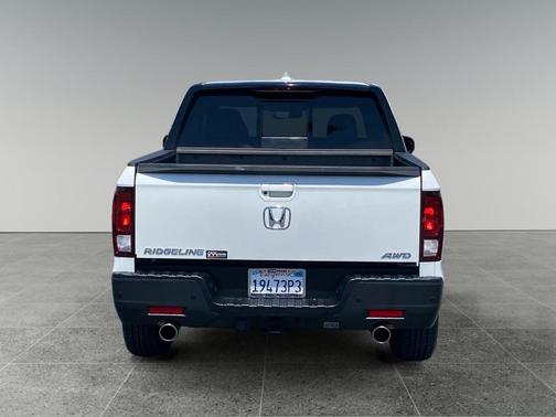 Platinum White Pearl 2022 Honda Ridgeline Black Edition