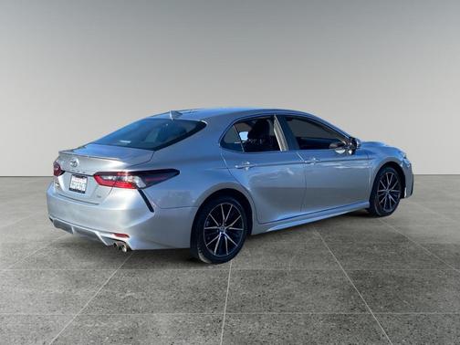 Celestial Silver 2023 Toyota Camry SE