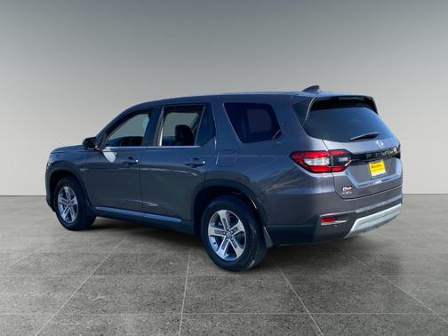 Modern Steel Metallic 2025 Honda Pilot EX-L