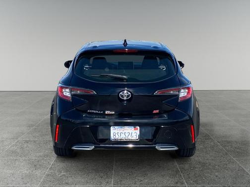 2020 Toyota Corolla Hatchback SE