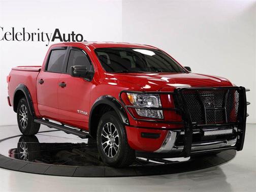 2022 Nissan Titan SV