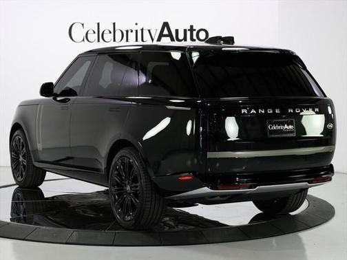 2023 Land Rover Range Rover P530 SE