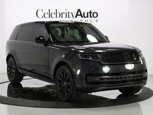 2025 Land Rover Range Rover P400 SE 7 Seat