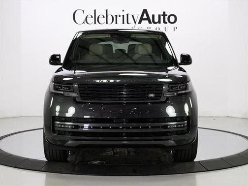 2025 Land Rover Range Rover P400 SE 7 Seat