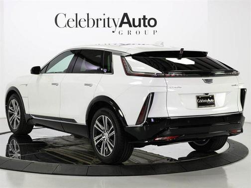 2025 Cadillac LYRIQ V