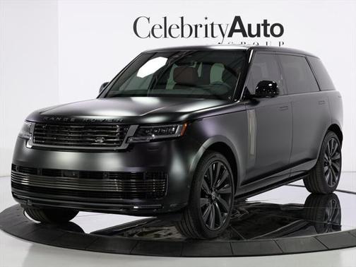 2025 Land Rover Range Rover P615 SV