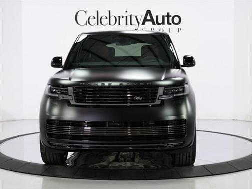 2025 Land Rover Range Rover P615 SV