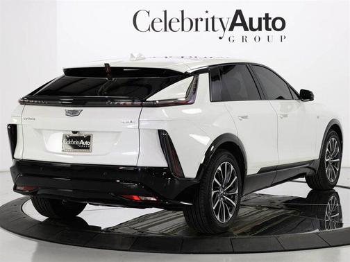 2025 Cadillac LYRIQ Sport