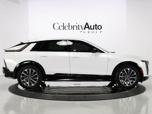 2025 Cadillac LYRIQ Sport
