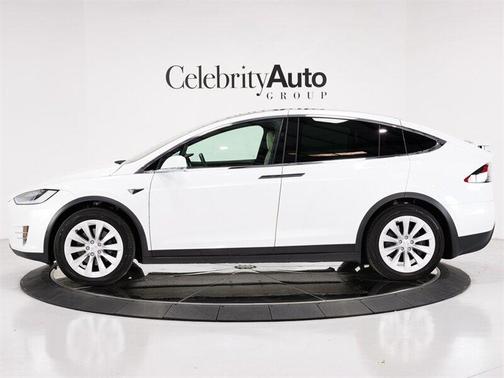 Photo 4 of 67 of 2021 Tesla Model X Long Range Plus