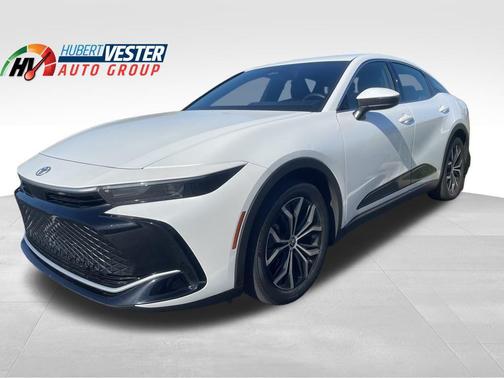 2025 Toyota Crown XLE