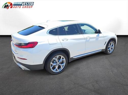 2024 BMW X4 xDrive30i