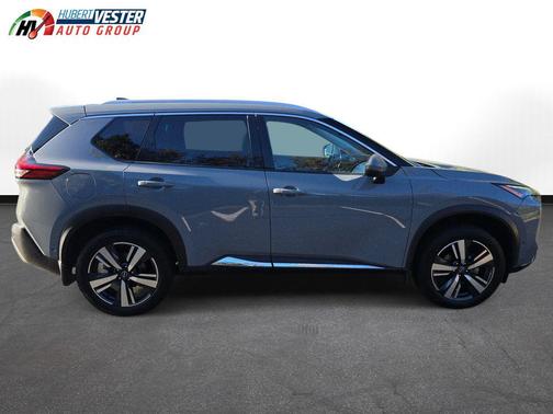 2022 Nissan Rogue SL