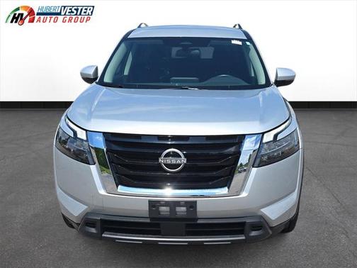 2024 Nissan Pathfinder SV 4WD