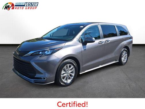 2024 Toyota Sienna XLE 8 Passenger
