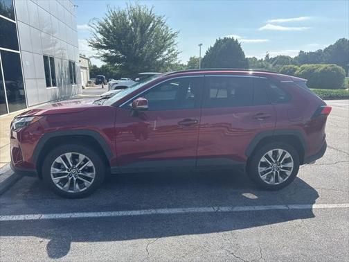 2022 Toyota RAV4 XLE Premium