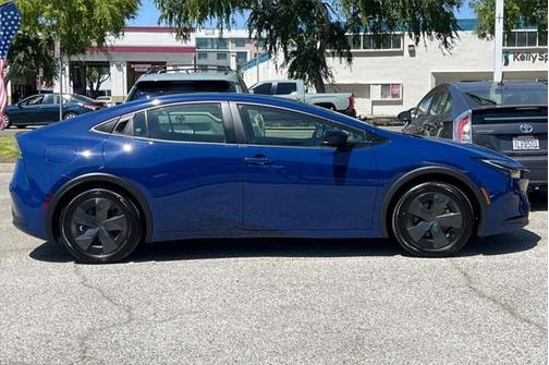 2024 Toyota Prius Prime SE