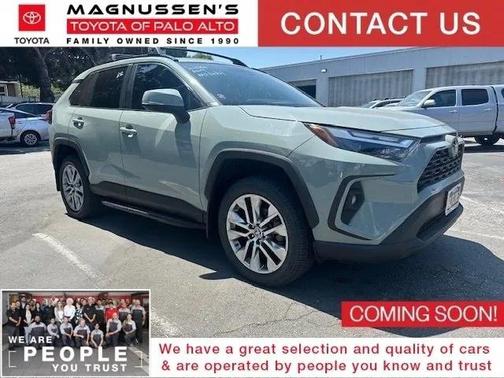 2022 Toyota RAV4 XLE Premium