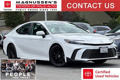 2025 Toyota Camry SE