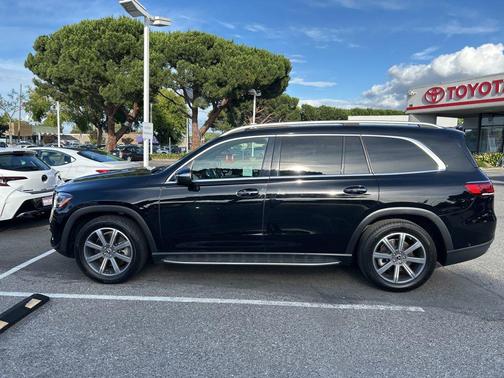 Black 2021 Mercedes-Benz GLS 450 4MATIC