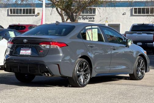 2025 Toyota Corolla Hybrid SE