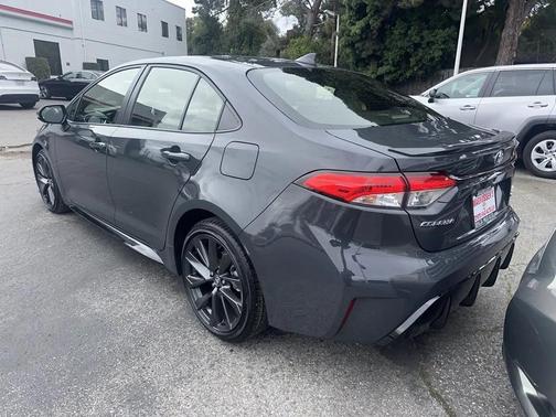 2025 Toyota Corolla Hybrid SE