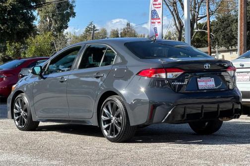 2025 Toyota Corolla Hybrid SE