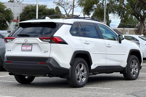 2025 Toyota RAV4 Hybrid XLE