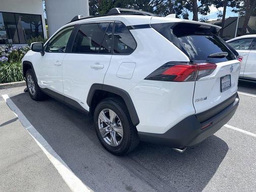 Ice Cap 2025 Toyota RAV4 Hybrid XLE