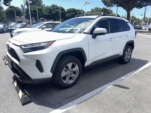Ice Cap 2025 Toyota RAV4 Hybrid XLE