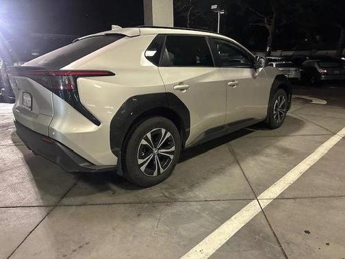 2024 Toyota bZ4X XLE