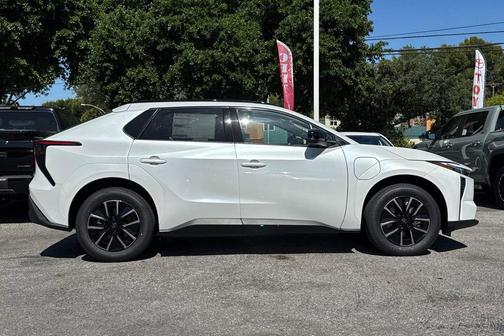 Wind Chill Pearl 2026 Toyota bZ XLE Plus