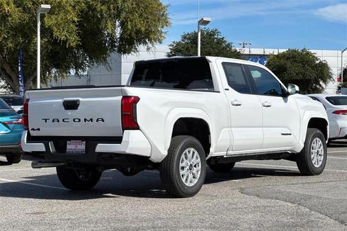 2025 Toyota Tacoma SR5