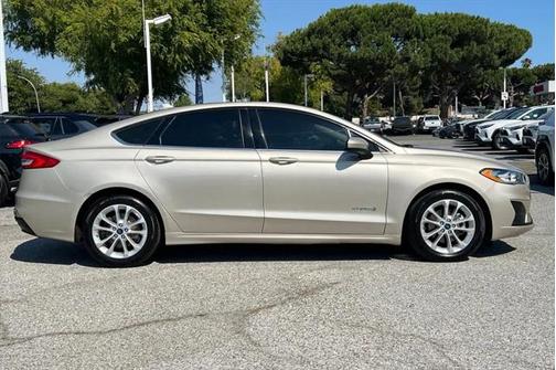 2019 Ford Fusion Hybrid SE