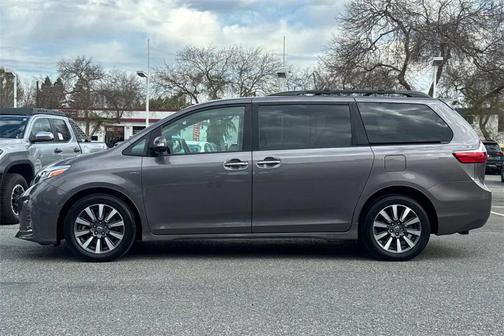 2018 Toyota Sienna Limited Premium
