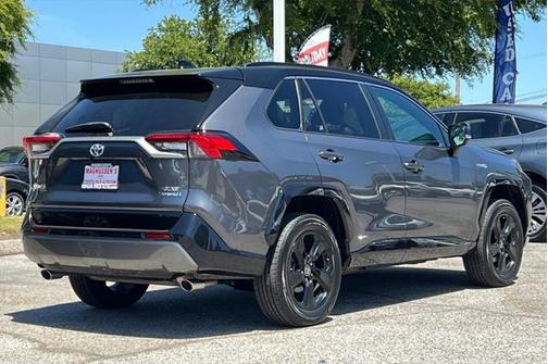 2021 Toyota RAV4 Hybrid SE