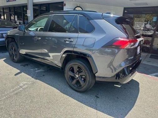 2021 Toyota RAV4 Hybrid SE