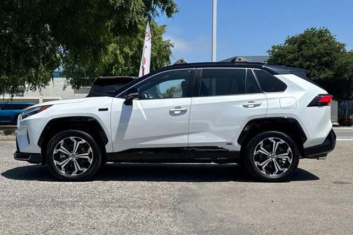 Wind Chill Pearl/Midnight Black Metallic 2023 Toyota RAV4 Prime XSE