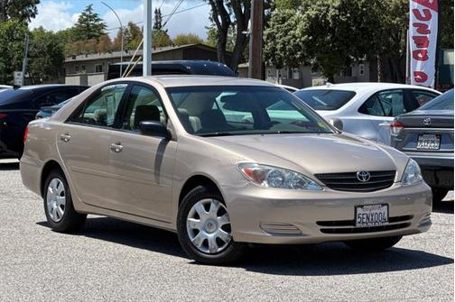 2004 Toyota Camry LE