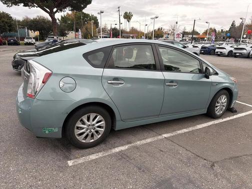 2012 Toyota Prius Plug-in Base