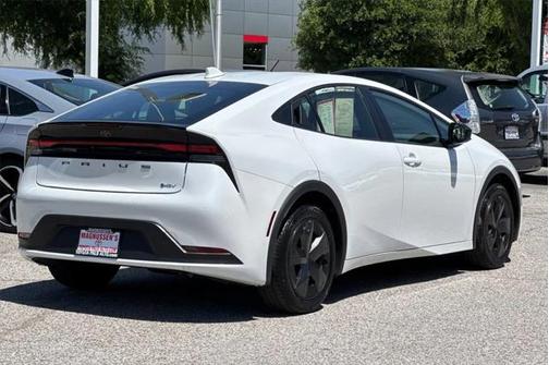 2024 Toyota Prius LE